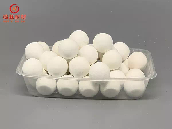 刚玉质耐火球